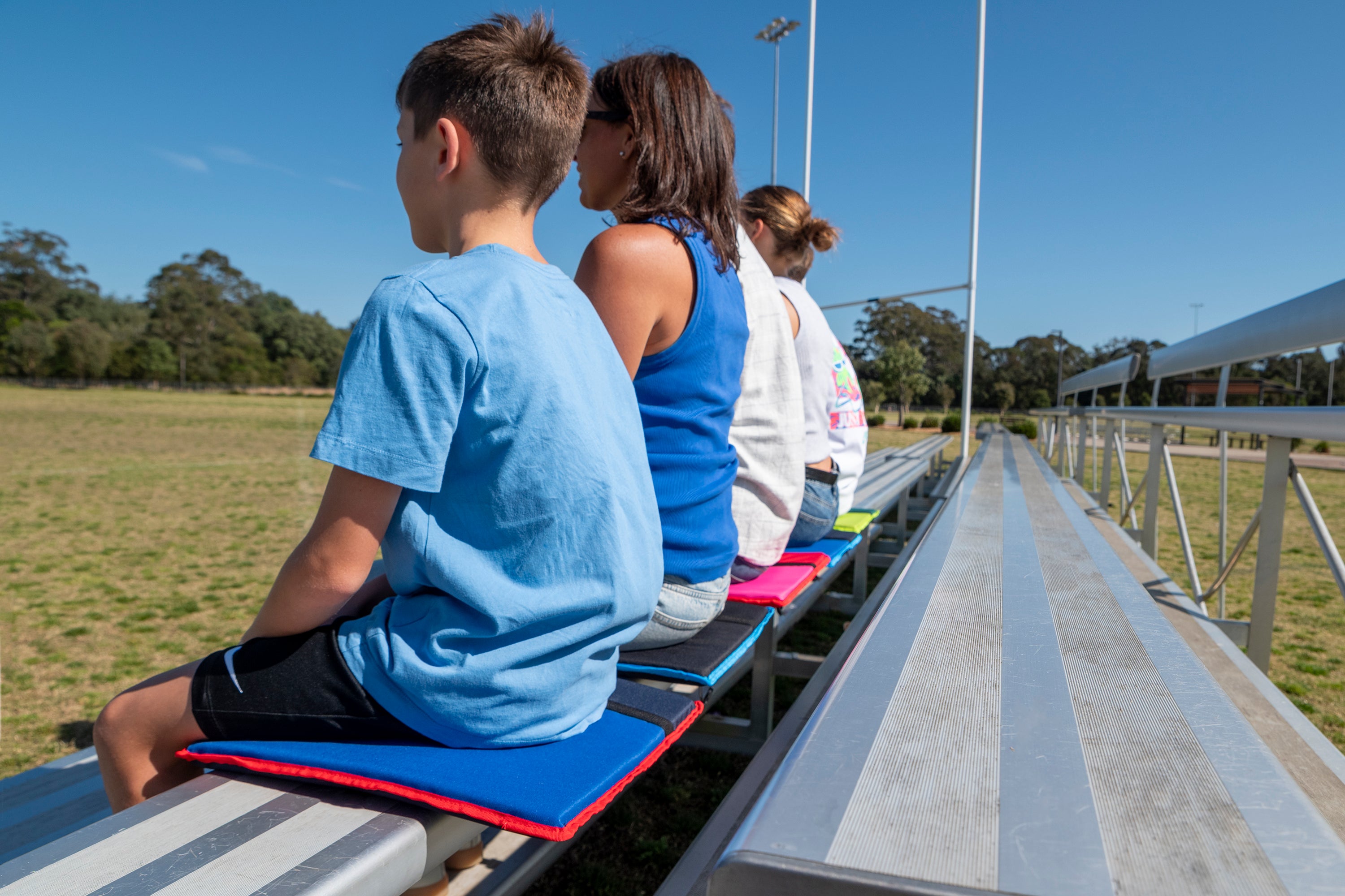 Gameday Throwdown™ - Lightweight Cushioned Base - The Gamebreaker (Navy/Blue/Red)